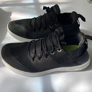 Nike free run (2017) drawstring black running shoes size 6.5